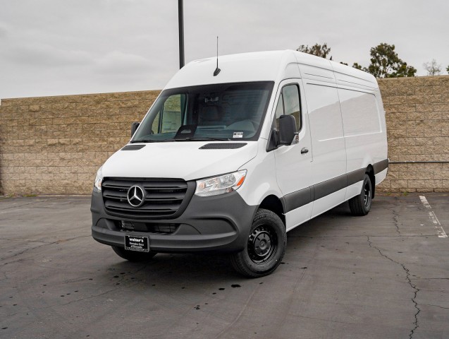 2025 Mercedes-Benz Sprinter Cargo Van