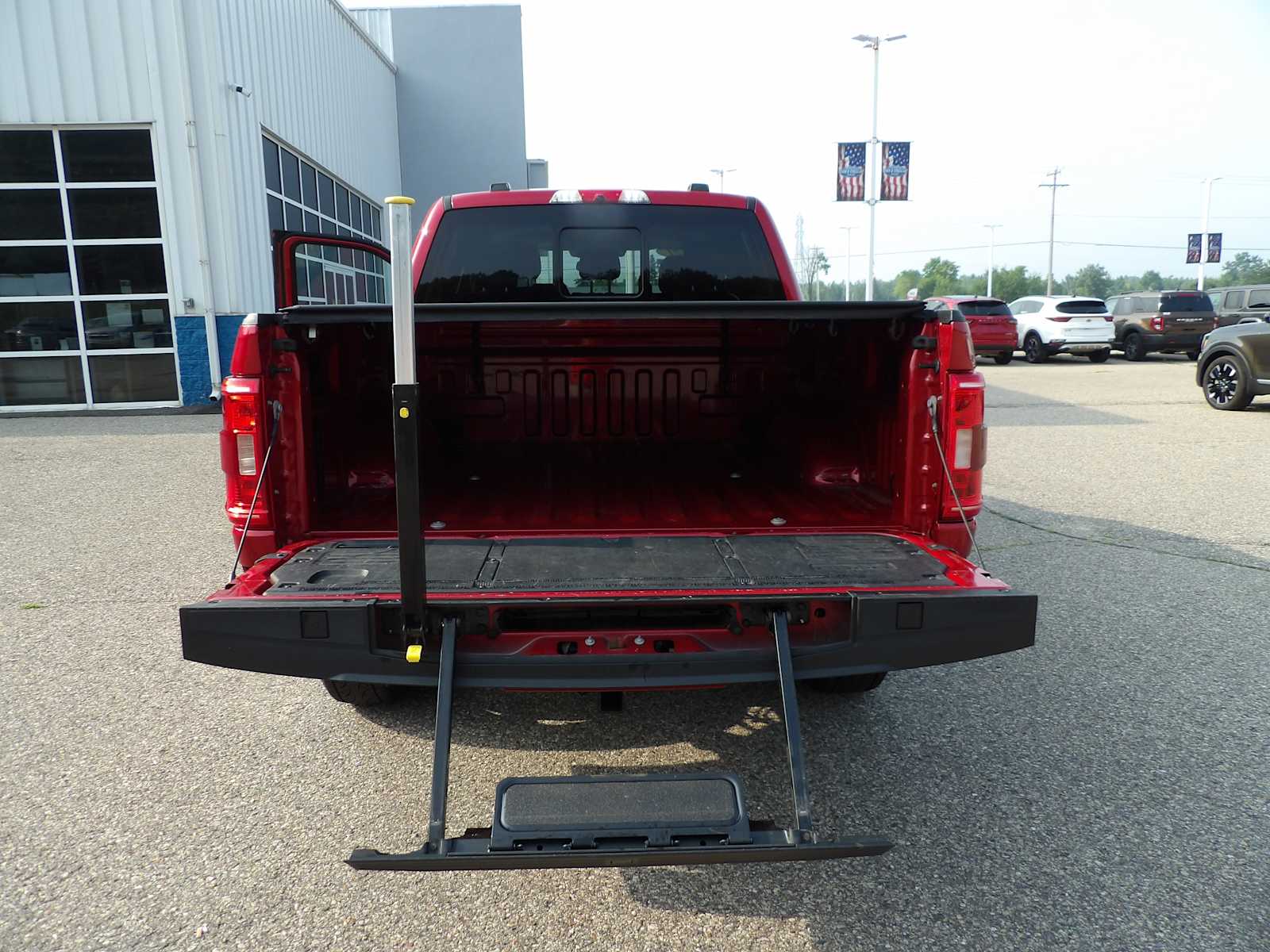 2021 Ford F-150 XLT photo 16