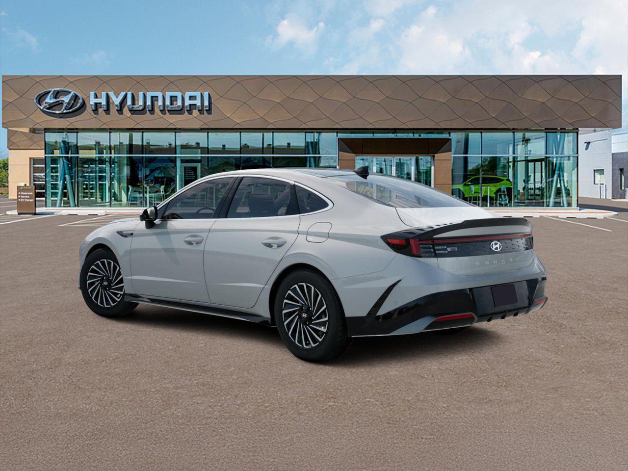 2026 Hyundai Sonata Hybrid Limited photo 2