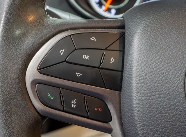 2022 Jeep Cherokee Limited photo 17
