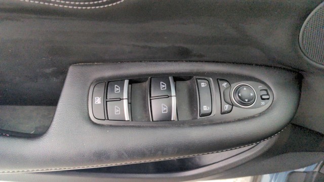 Used 2023  INFINITI LUXE image 22