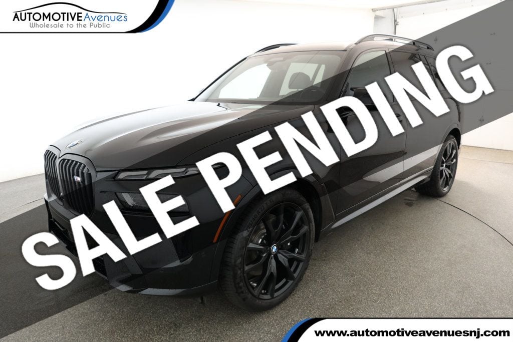 2024 BMW X7 M60i's photo