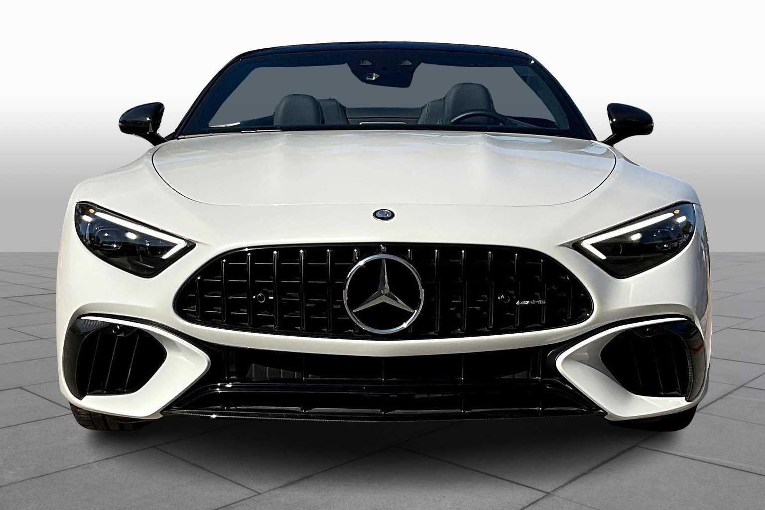 2023 Mercedes Benz SL AMG 63 photo 3
