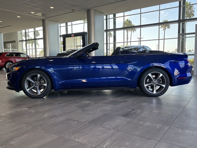 2015 Ford Mustang V6 Convertible photo 7