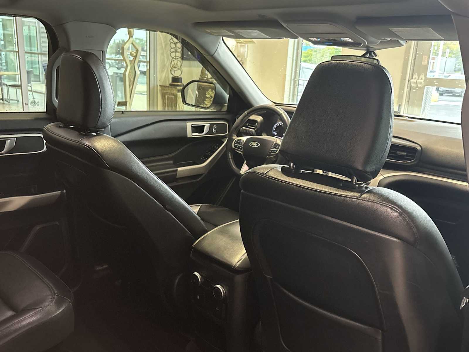 2020 Ford Explorer XLT photo 25