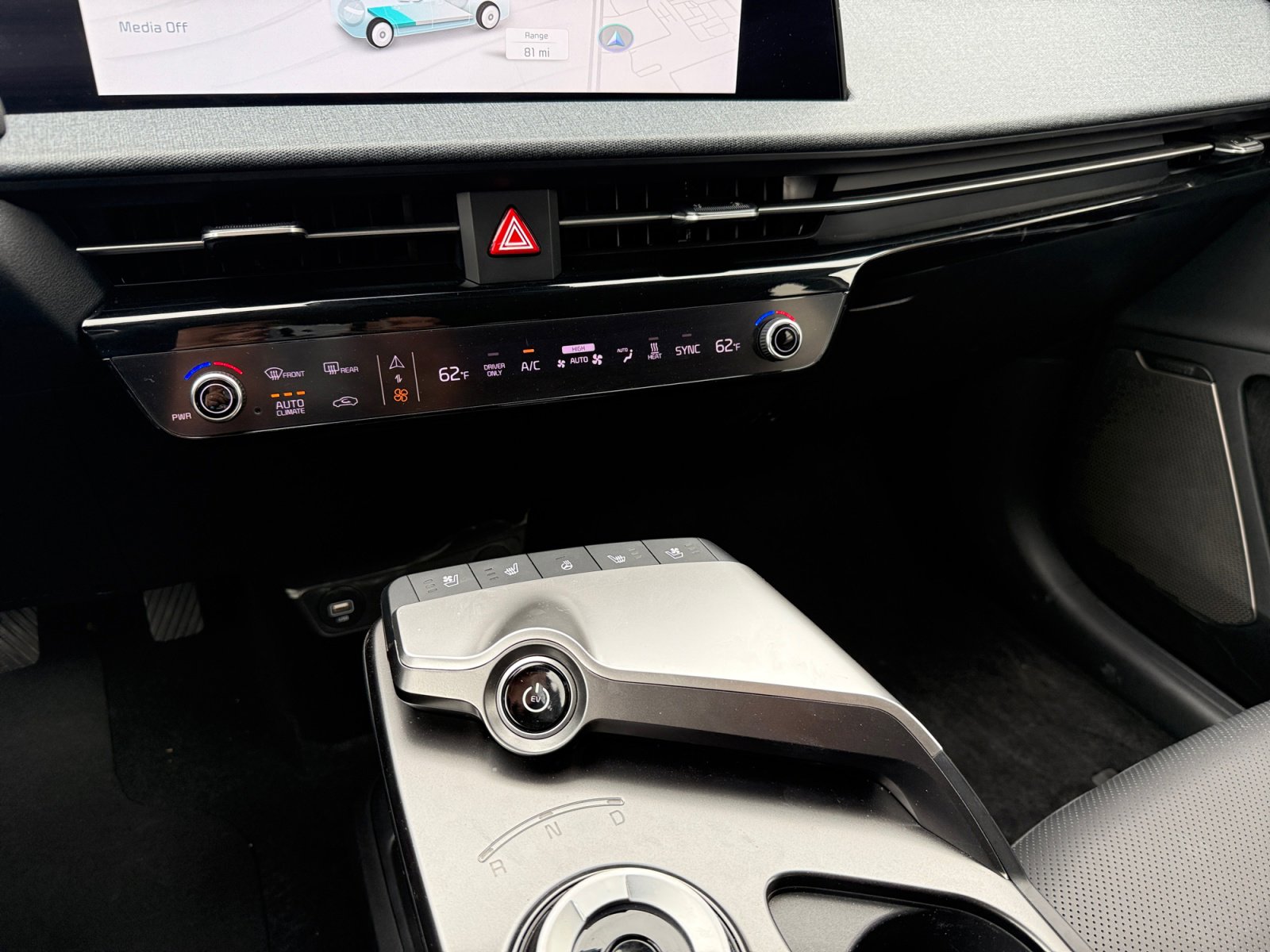 2023 Kia EV6 Wind photo 13