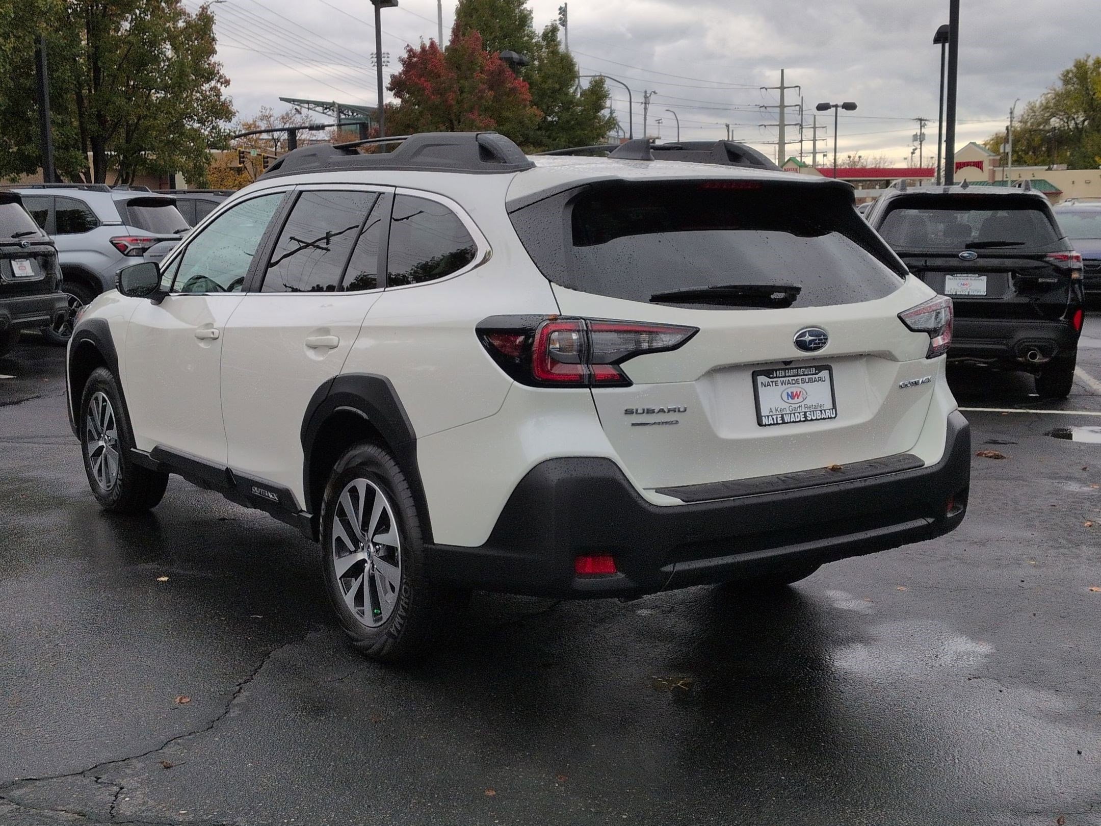 2025 Subaru Outback Premium photo 2