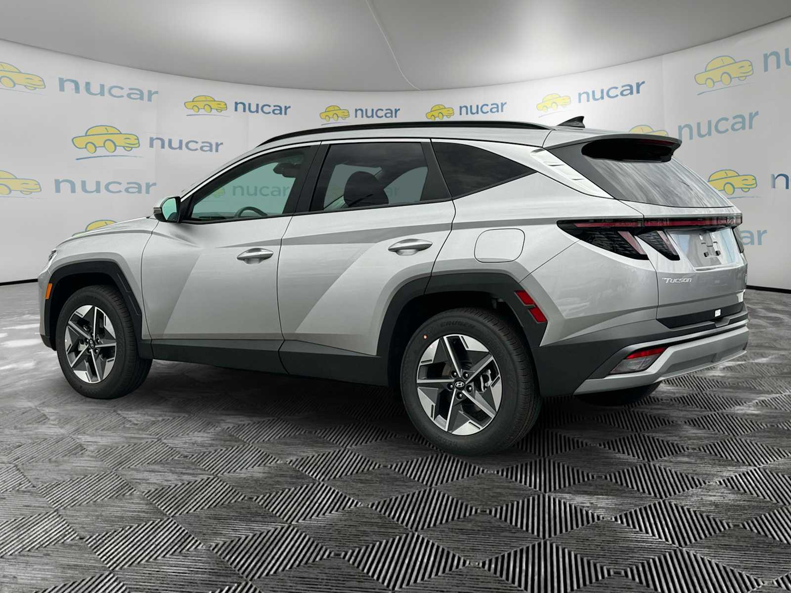 2025 Hyundai Tucson SEL Convenience photo 2