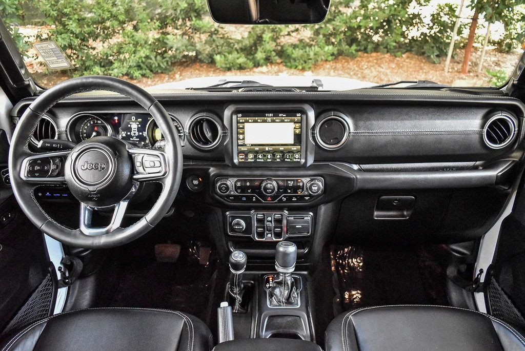 2022 Jeep Wrangler Unlimited Sahara 4xe photo 11