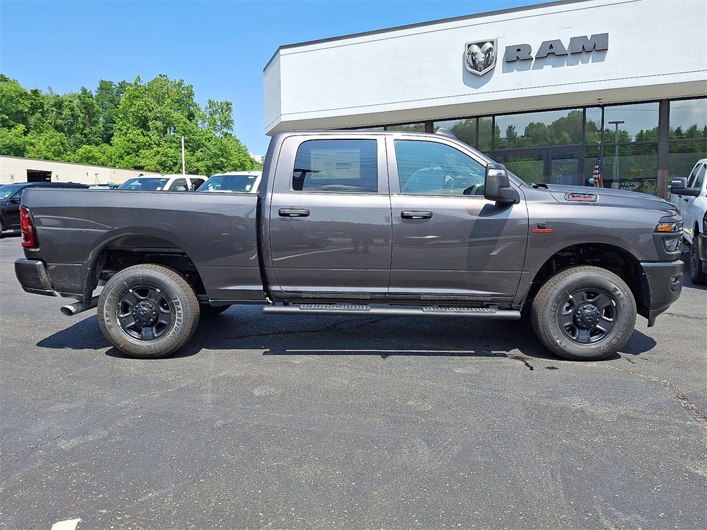 2025 Ram 3500 Tradesman photo 7
