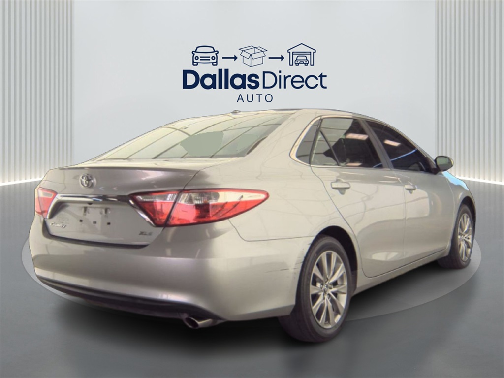 2017 Toyota Camry XLE photo 5