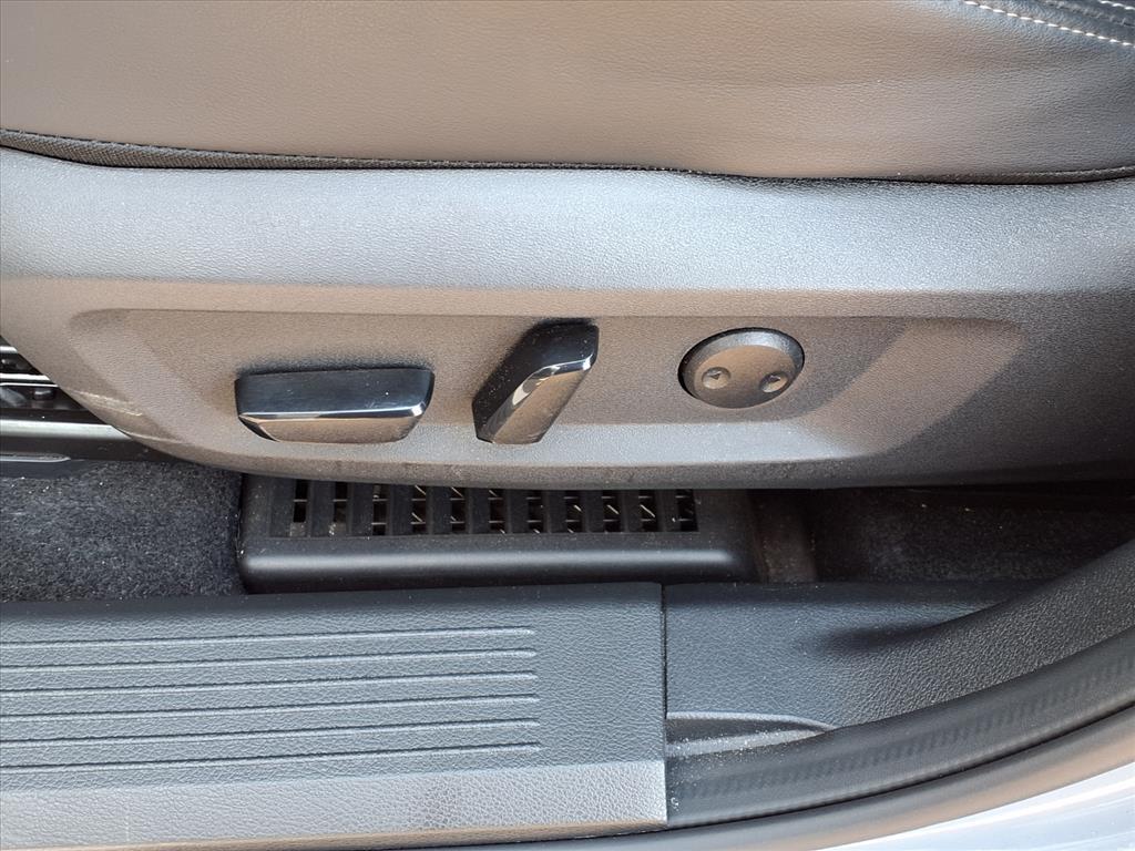 2023 Nissan Rogue Platinum photo 4