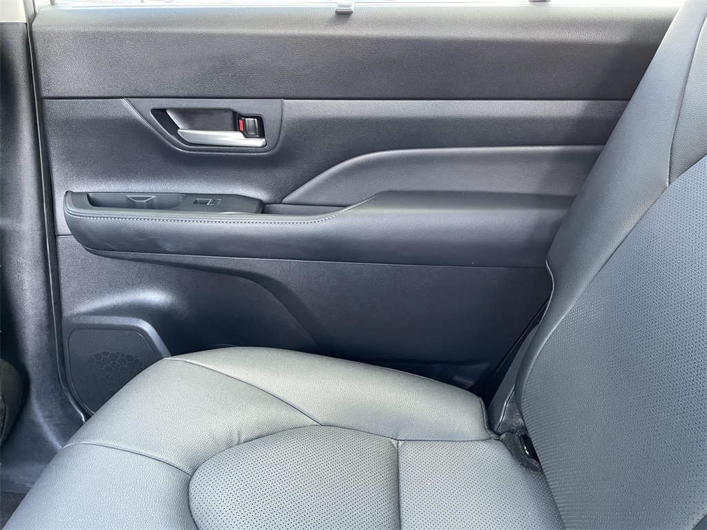 2024 Toyota Grand Highlander XLE photo 19