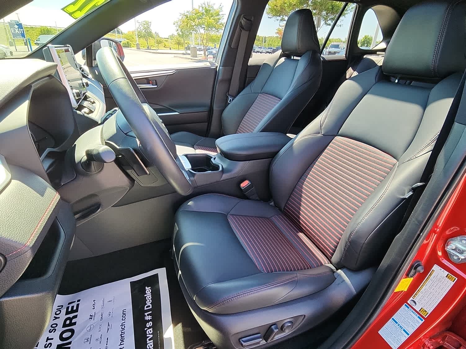 2022 Toyota RAV4 Prime XSE photo 7