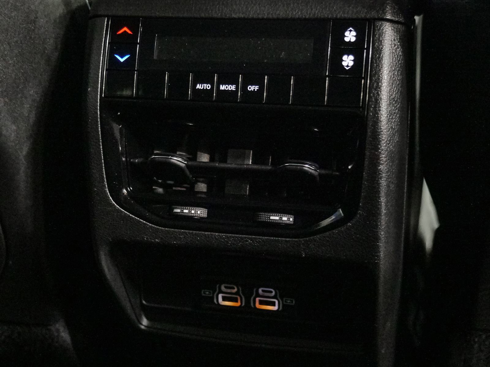 2023 Jeep Grand Cherokee Laredo Altitude photo 24