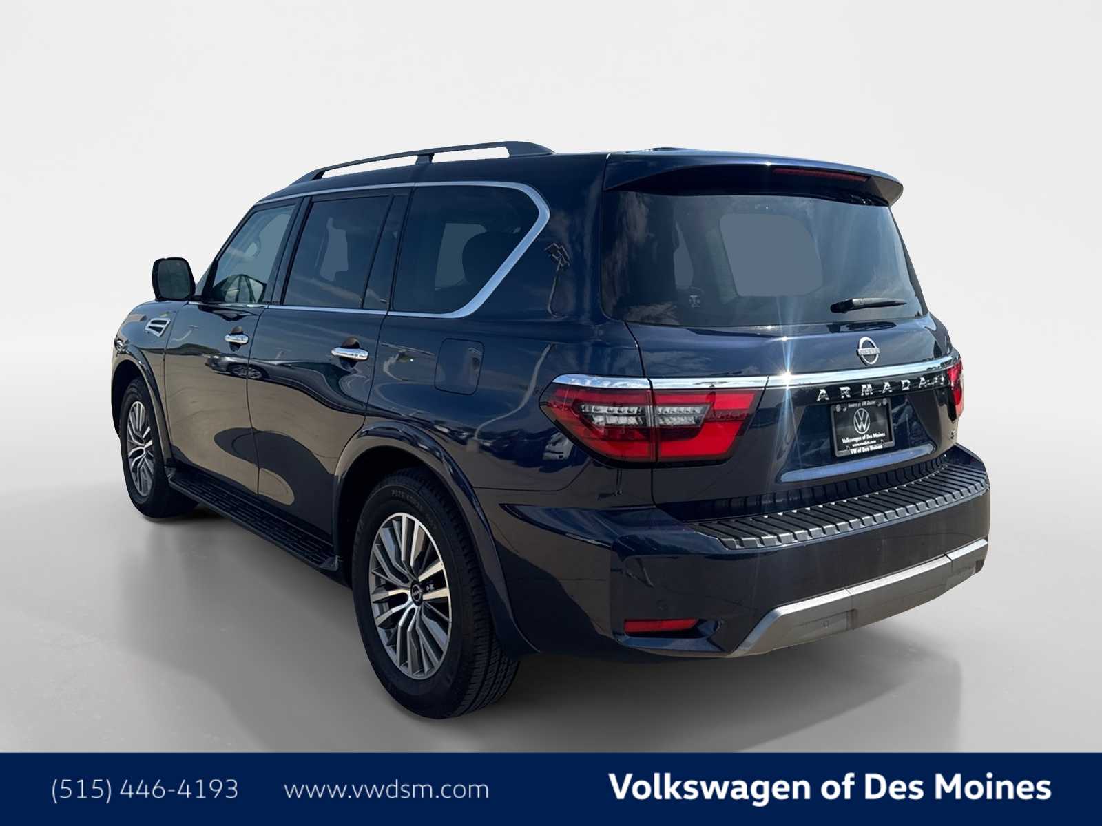 2023 Nissan Armada SL photo 2