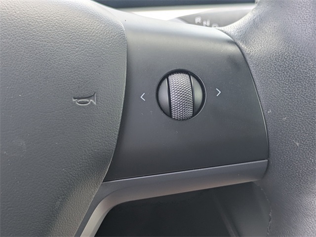 2024 Tesla Model Y Long Range photo 23