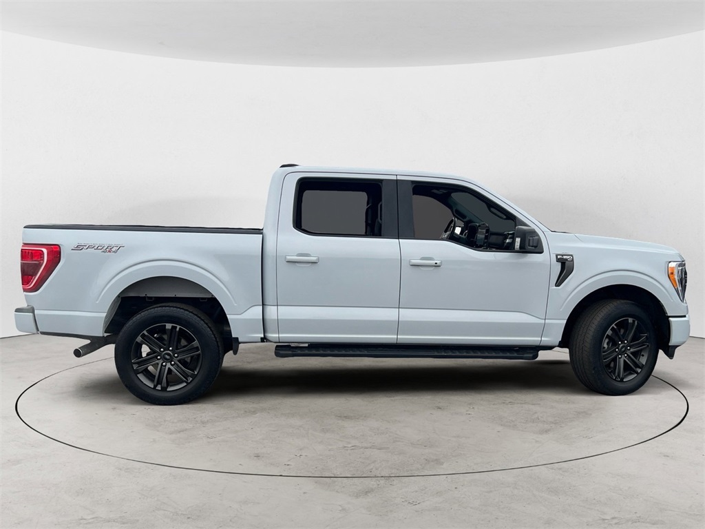 2022 Ford F-150 XLT photo 2