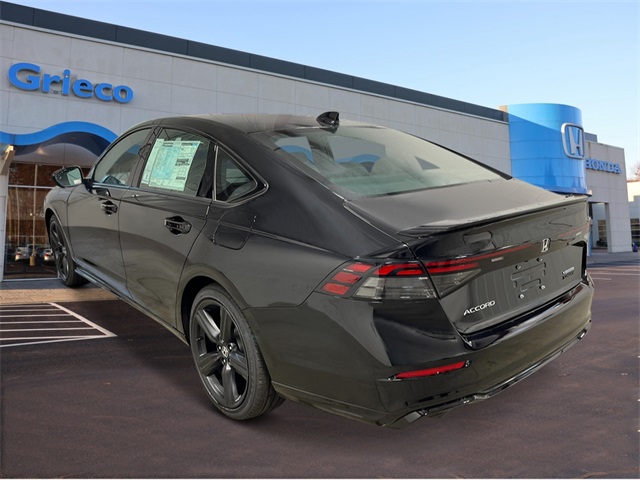 2025 Honda Accord Hybrid Sport-L photo 3