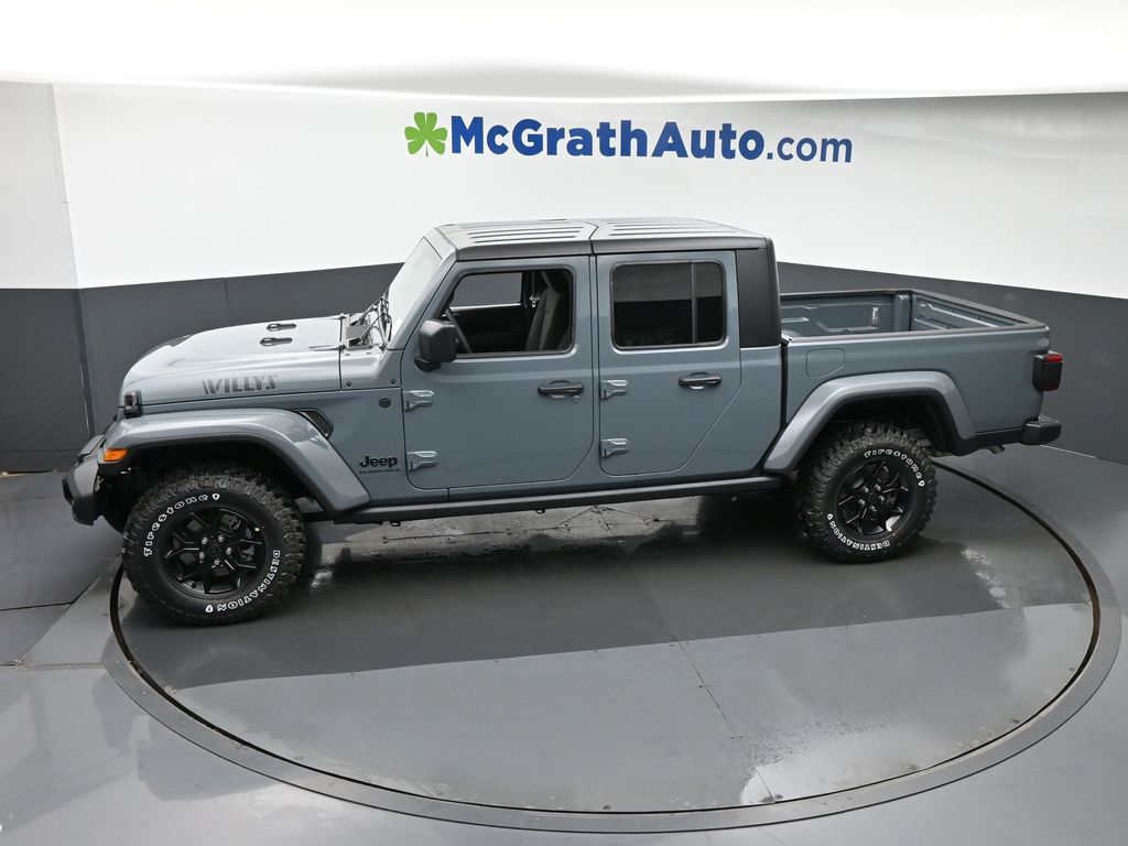2025 Jeep Gladiator Willys photo 18