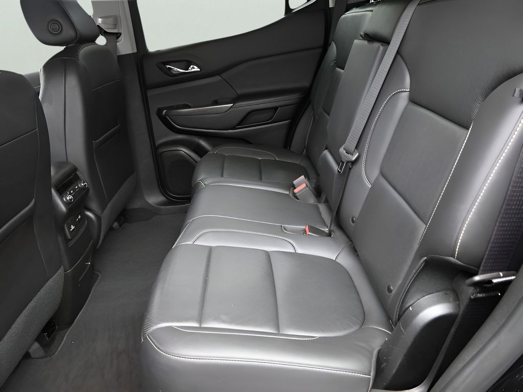 2023 Gmc Acadia SLT photo 9