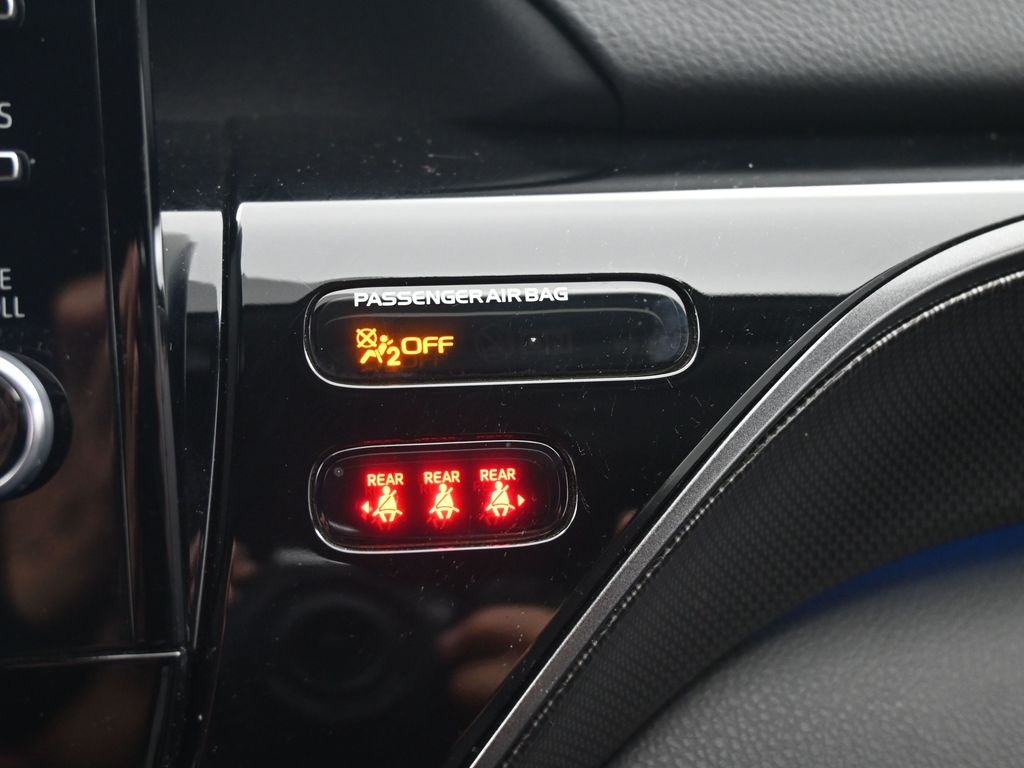 2021 Toyota Camry XSE photo 3