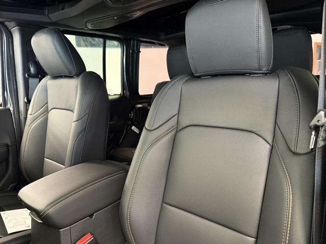2024 Jeep Wrangler Sahara photo 15