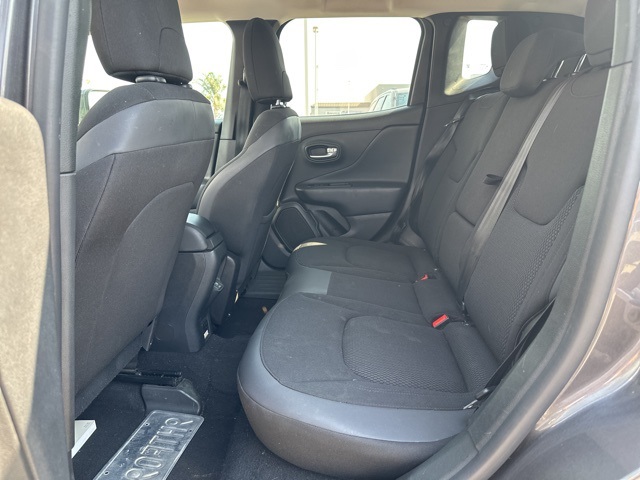 2019 Jeep Renegade Latitude photo 18