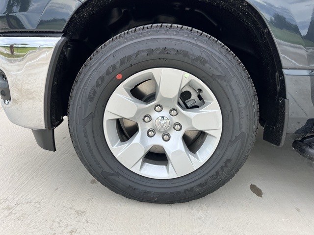 2025 Ram 1500 Tradesman photo 5