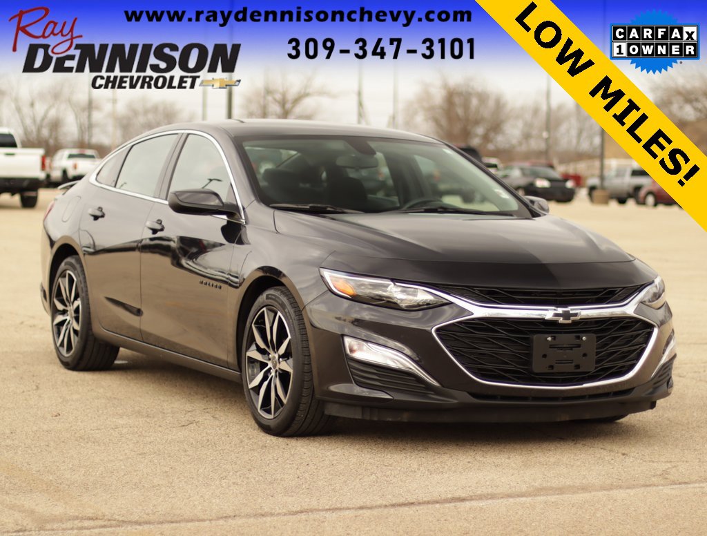 2022 Chevrolet Malibu RS's photo