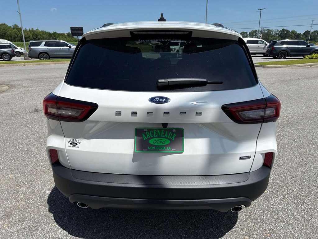 2025 Ford Escape ST-Line photo 4
