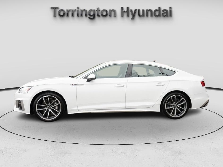 2017 Jeep Wrangler Unlimited Sport photo 4