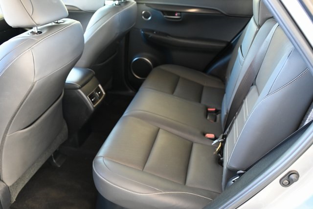 2019 Lexus NX 300h Luxury photo 7