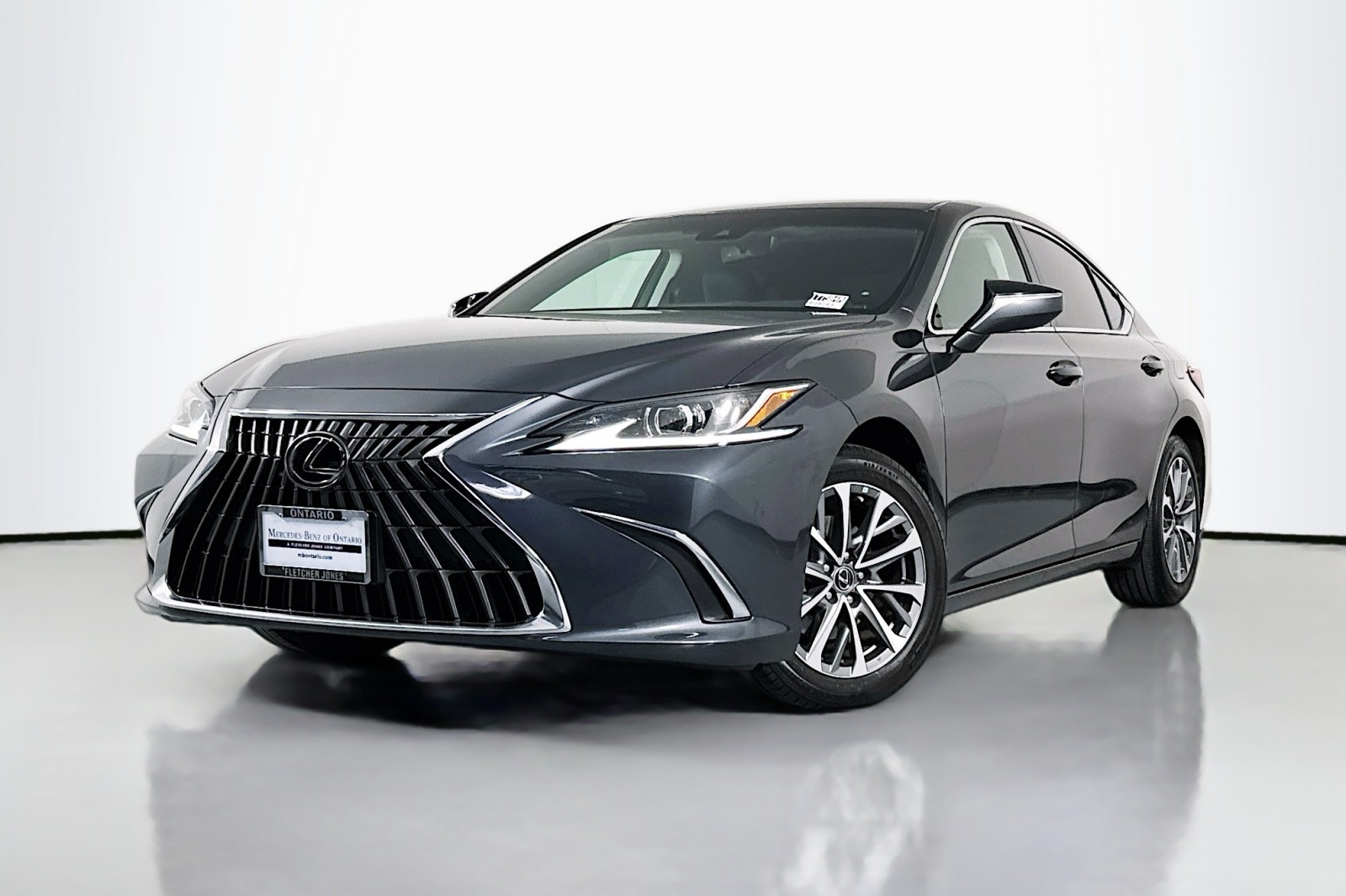 2023 Lexus ES 350's photo