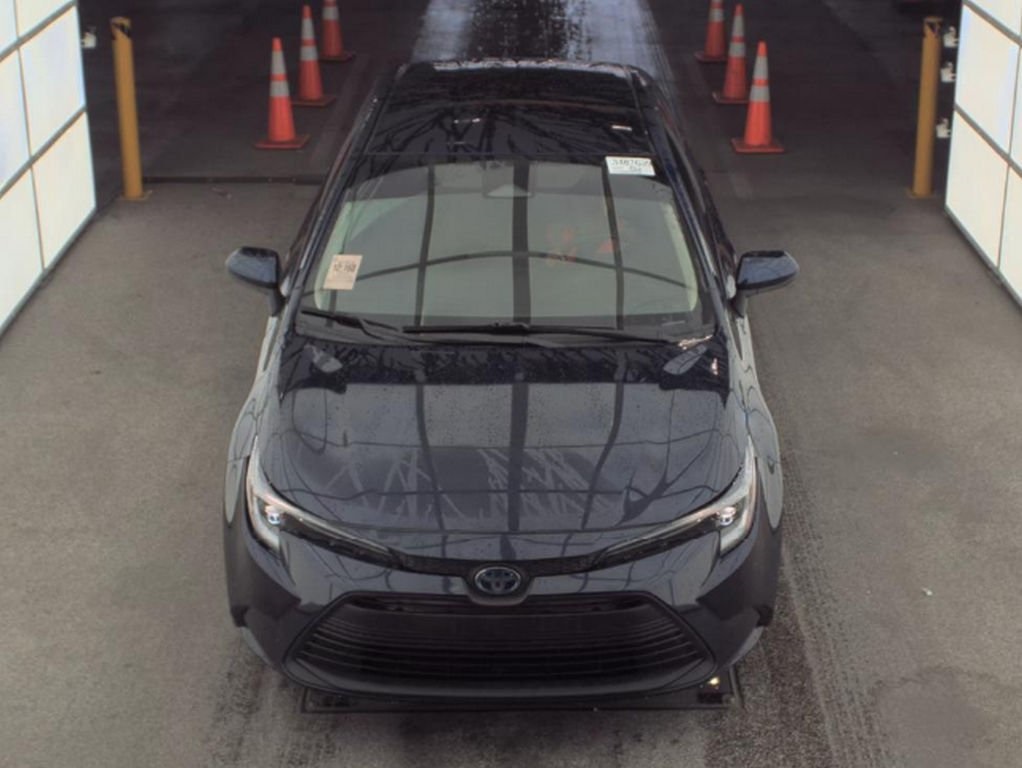 2023 Toyota Corolla Hybrid LE photo 3