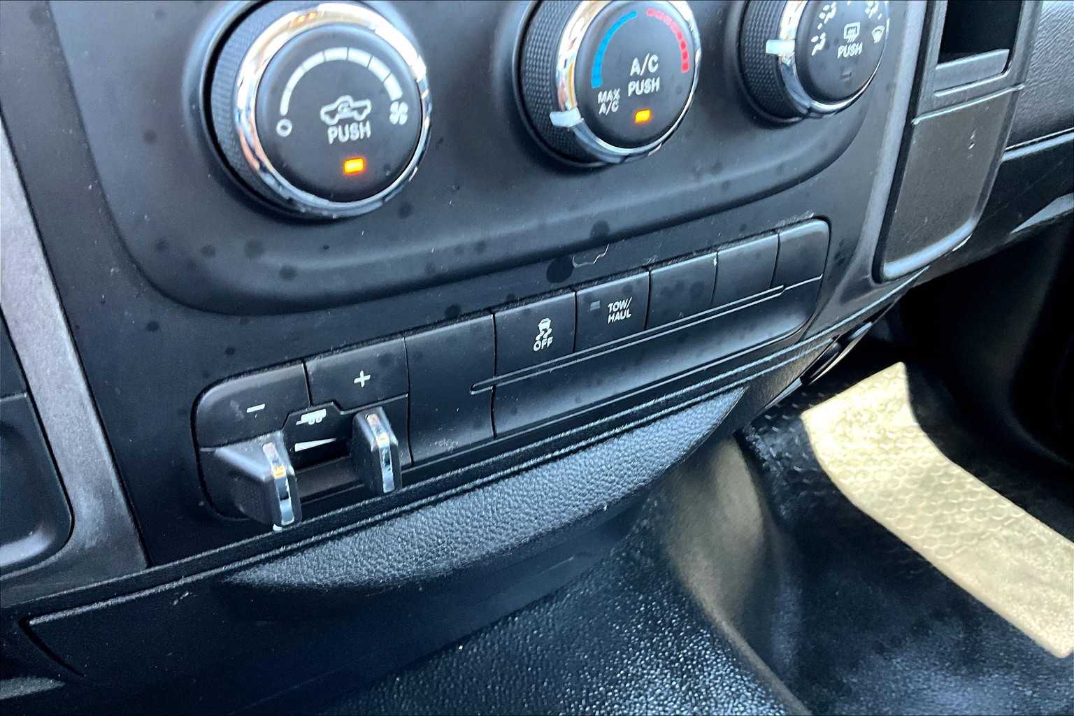 2018 Ram 1500 Tradesman photo 27