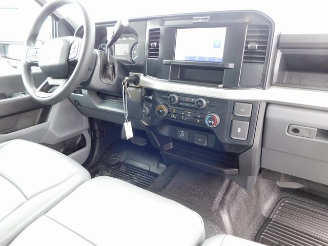 2025 Ford F-350 XL photo 21