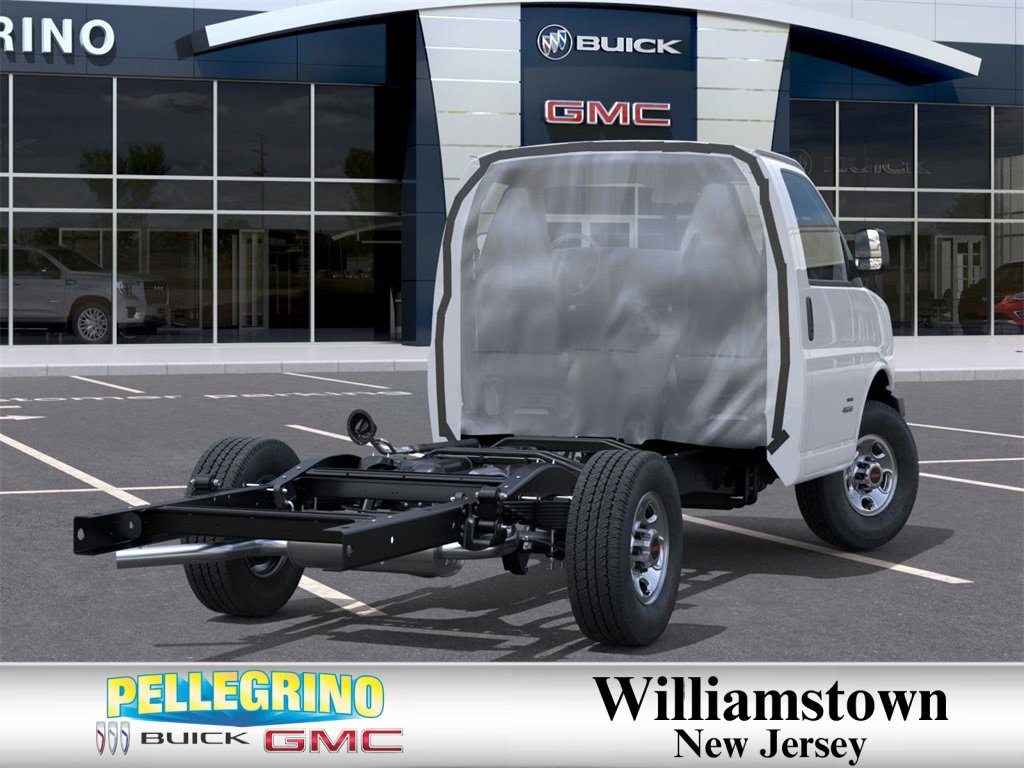 2025 Gmc Savana Cutaway 3500 photo 4