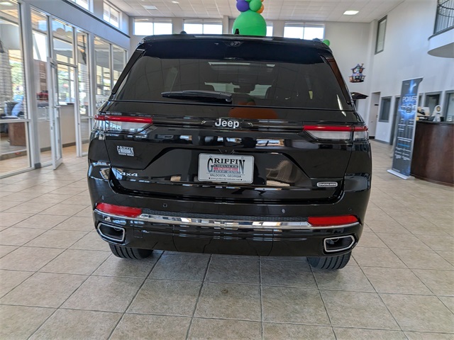 2025 Jeep Cherokee Overland photo 4