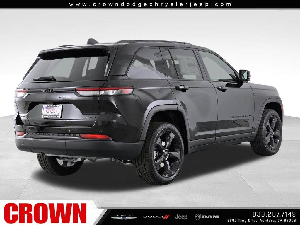 2025 Jeep Grand Cherokee Limited photo 3
