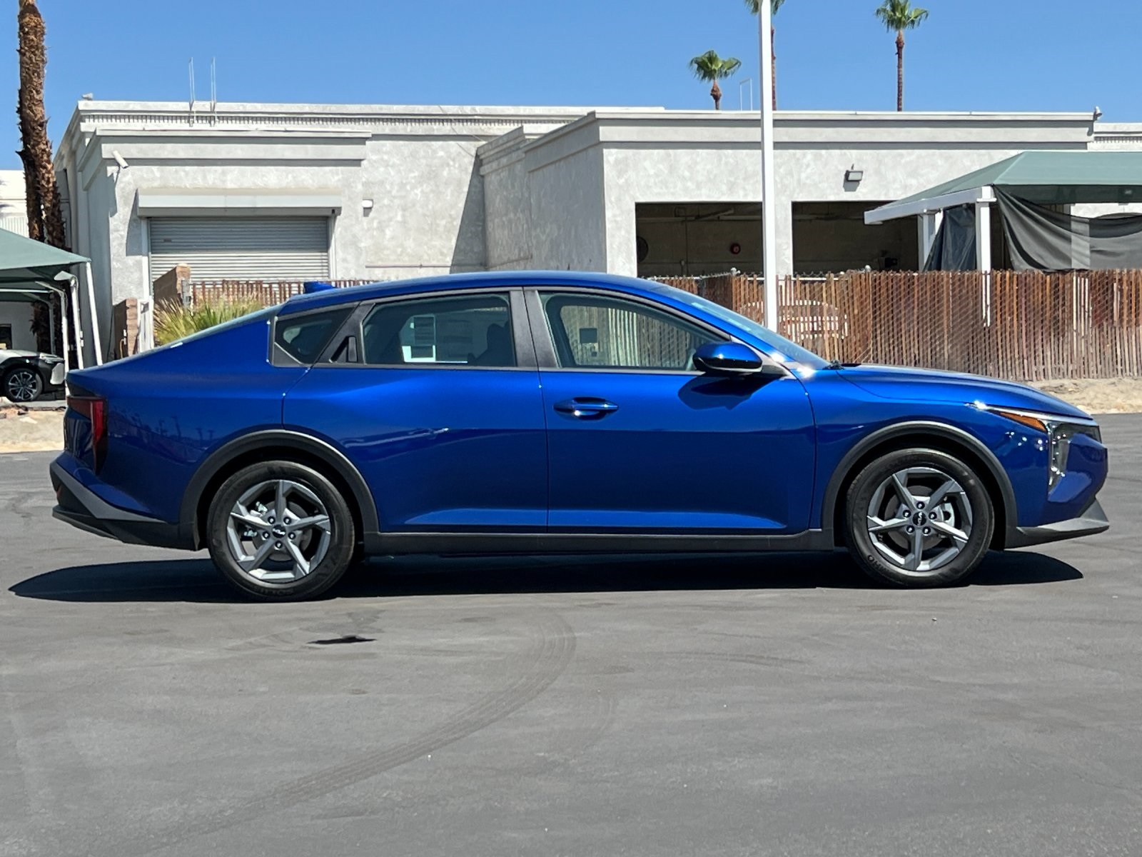 2025 Kia K4 LXS photo 2