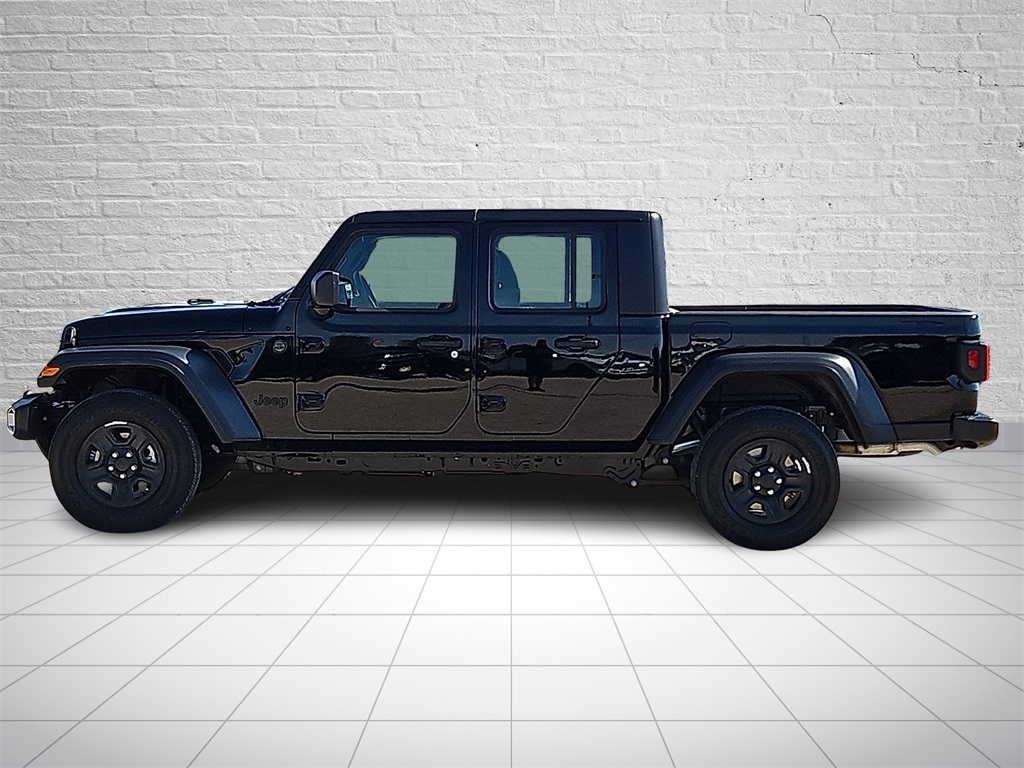 2025 Jeep Gladiator Sport photo 2