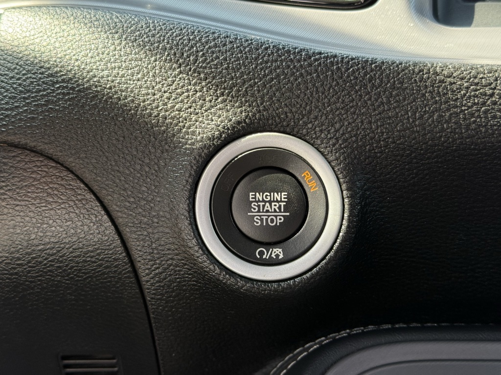 2023 Dodge Challenger GT photo 13