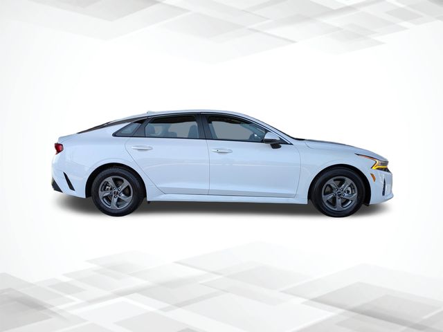 2023 Kia K5 LXS photo 2