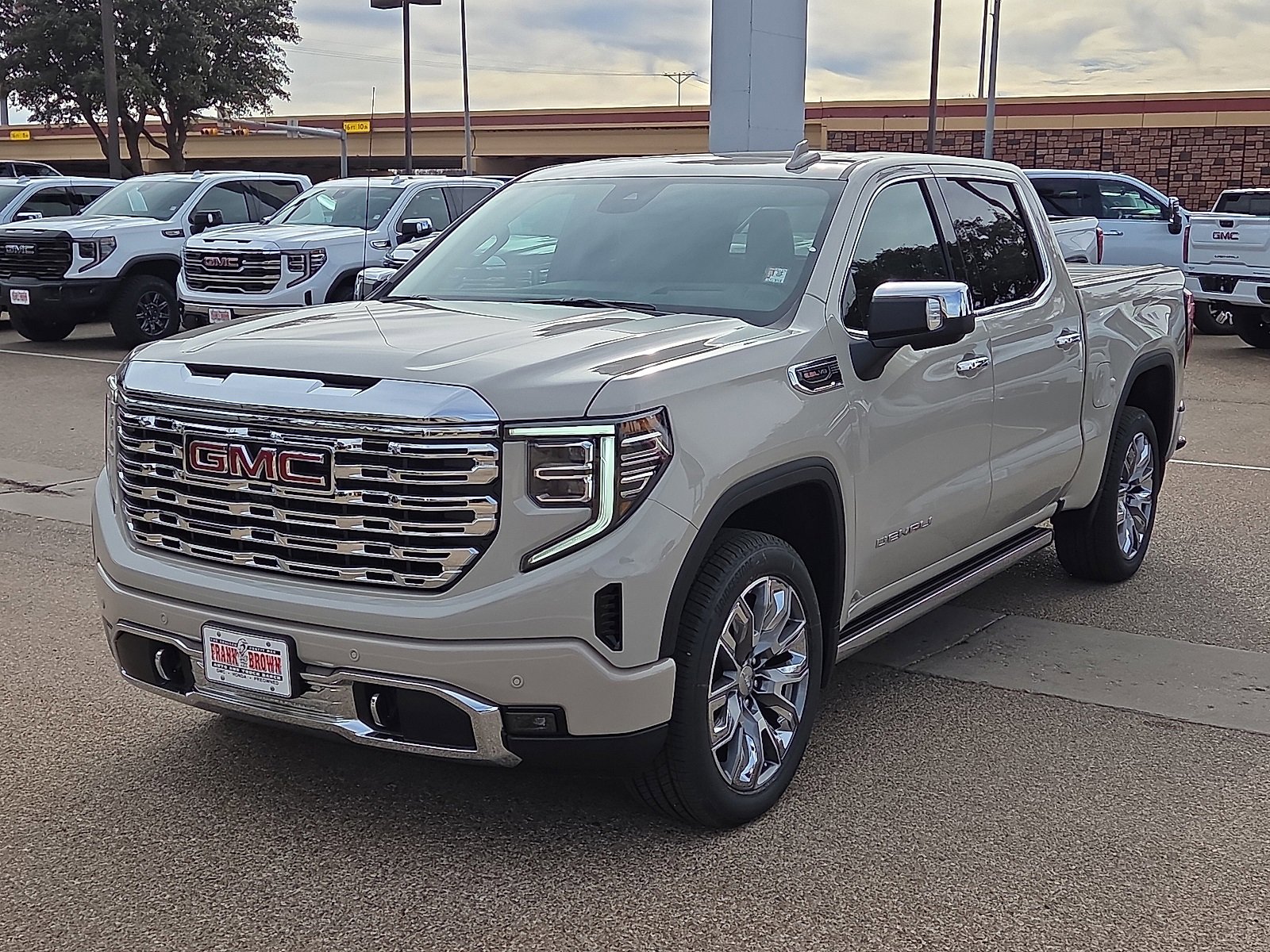2026 GMC Sierra 1500 Denali's photo