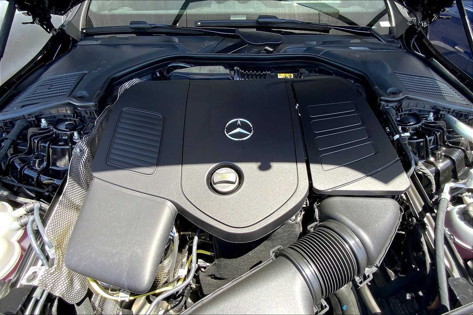 2025 Mercedes Benz C 300 4MATIC photo 18