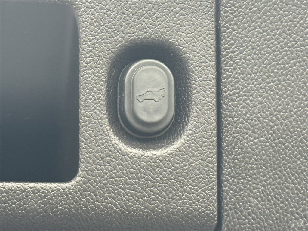 2018 GMC YUKON - Image 34