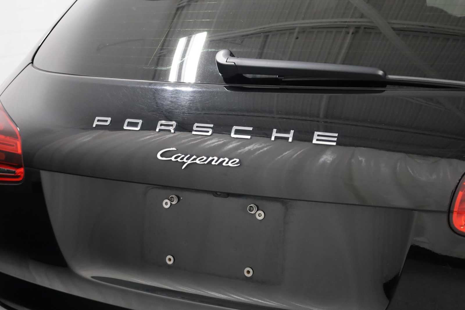 2018 Porsche Cayenne Platinum Edition photo 8