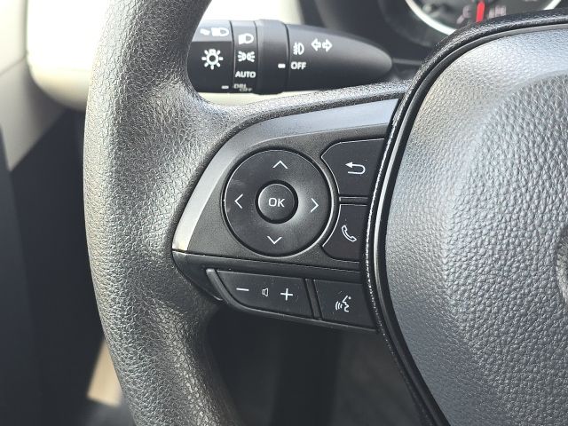 2021 Toyota RAV4 XLE photo 23