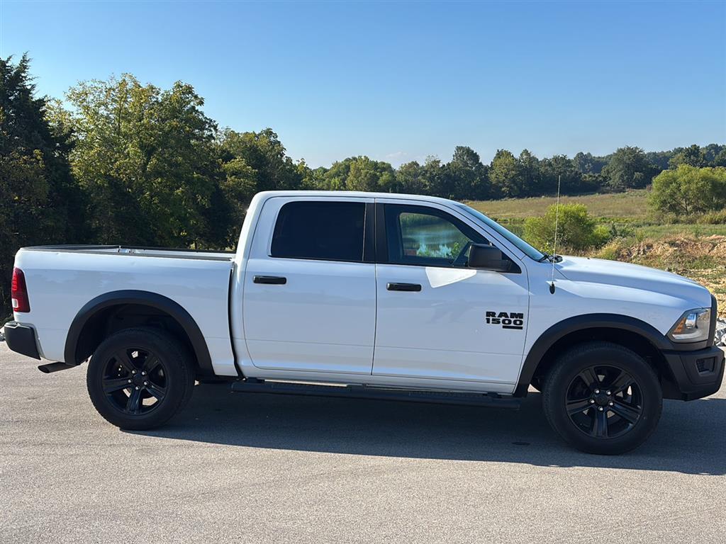 2023 Ram 1500 Classic Warlock photo 3
